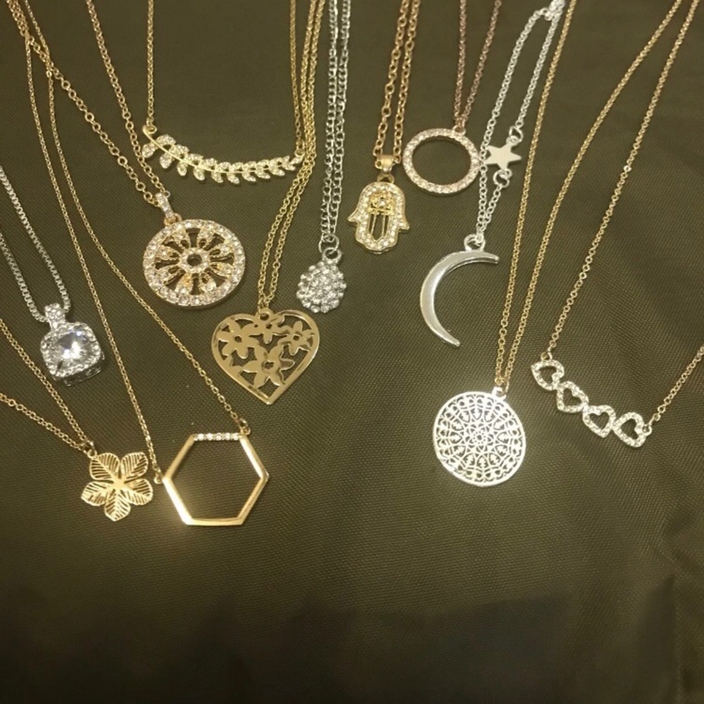 Bundle of *12* beautiful necklaces